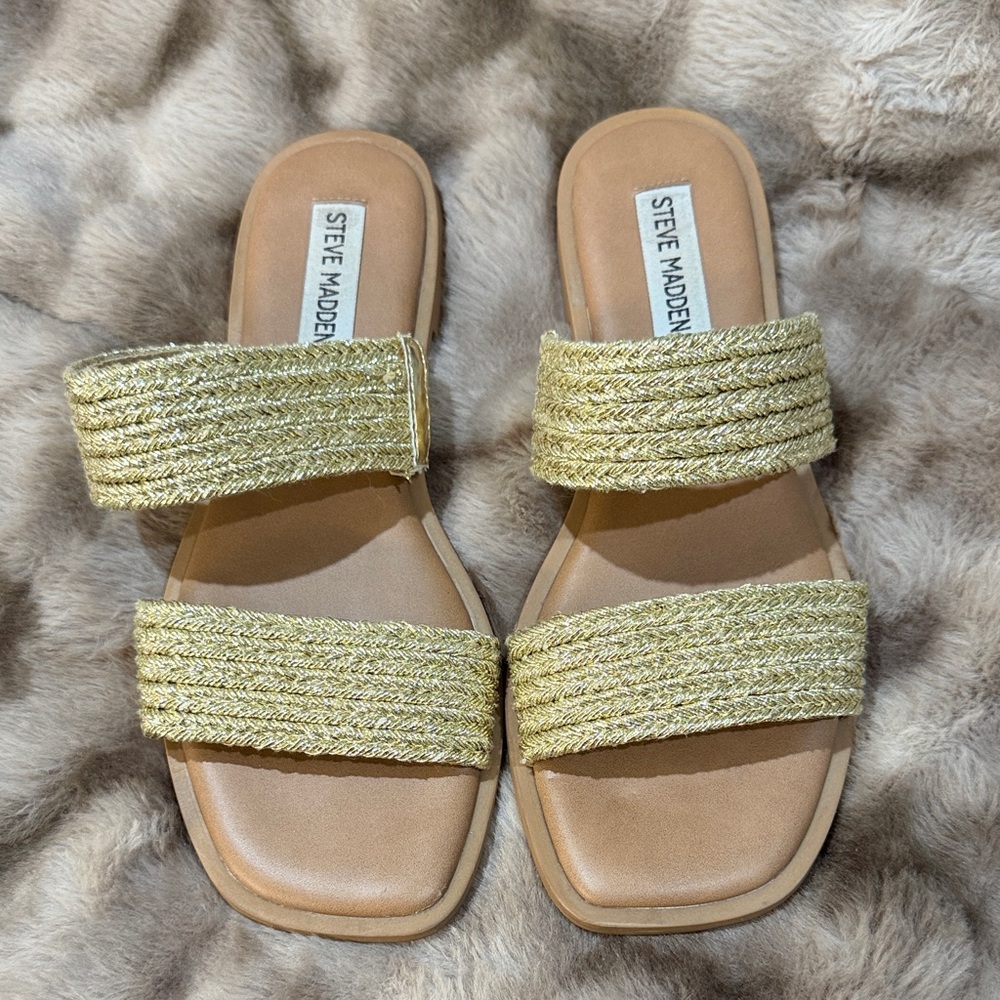 Steve Madden Women's Sandals in Tan and Gold